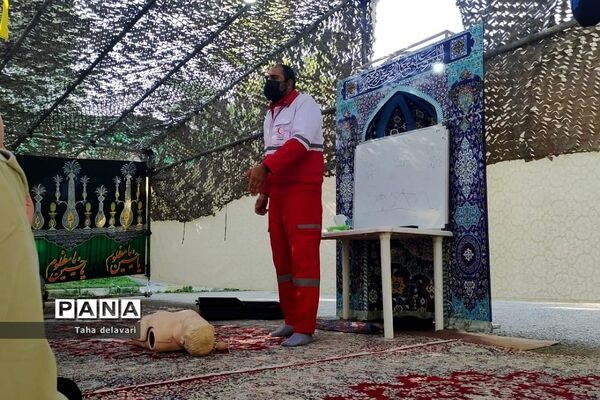 دوره آموزش امداد و نجات و هلال احمر در اردوی قطبی اردوگاه دماوند