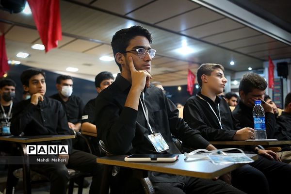 همایش «مداحان تعلیم و تربیت» در حرم مطهر امام خمینی(ره)