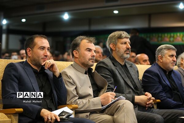 همایش «مداحان تعلیم و تربیت» در حرم مطهر امام خمینی(ره)