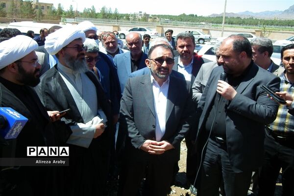 کلنگ‌زنی طرح نهضت ملی مسکن در کاشمر