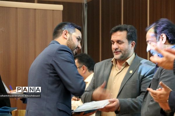 جلسه هم‌اندیشی روابط عمومی‌های قطب شهید برونسی به‌مناسبت هفته دولت