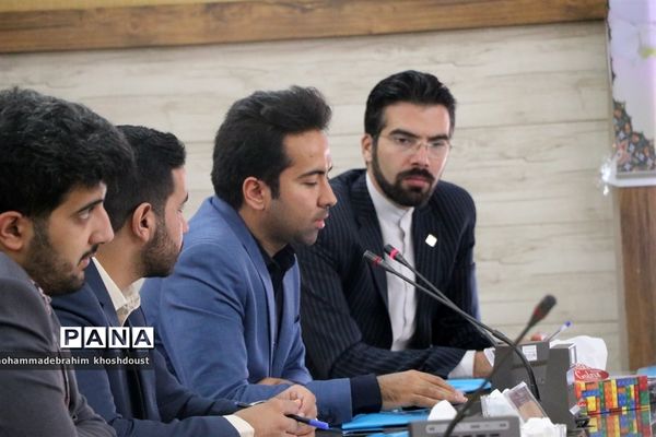 جلسه هم‌اندیشی روابط عمومی‌های قطب شهید برونسی به‌مناسبت هفته دولت