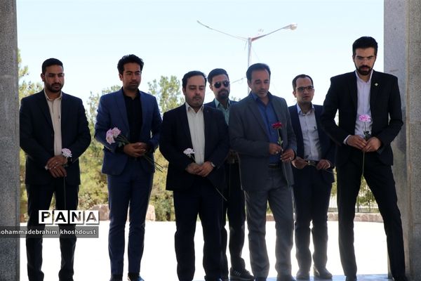 جلسه هم‌اندیشی روابط عمومی‌های قطب شهید برونسی به‌مناسبت هفته دولت