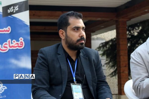 نشست صمیمی قائم مقام معاون وزیر در سازمان دانش‌آموزی با عوامل و سرپرستان اردوی قطبی دماوند