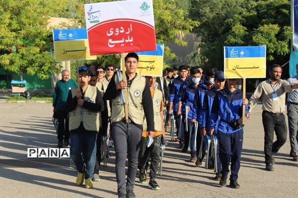نشست صمیمی قائم مقام معاون وزیر در سازمان دانش‌آموزی با عوامل و سرپرستان اردوی قطبی دماوند