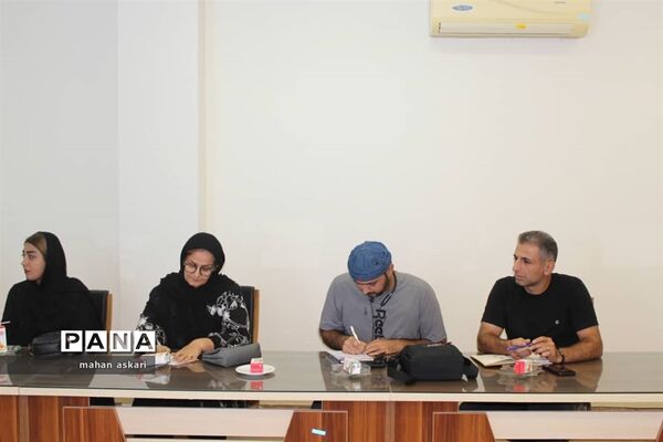 نشست شورای فرهنگ و هنر شهرستان گلوگاه