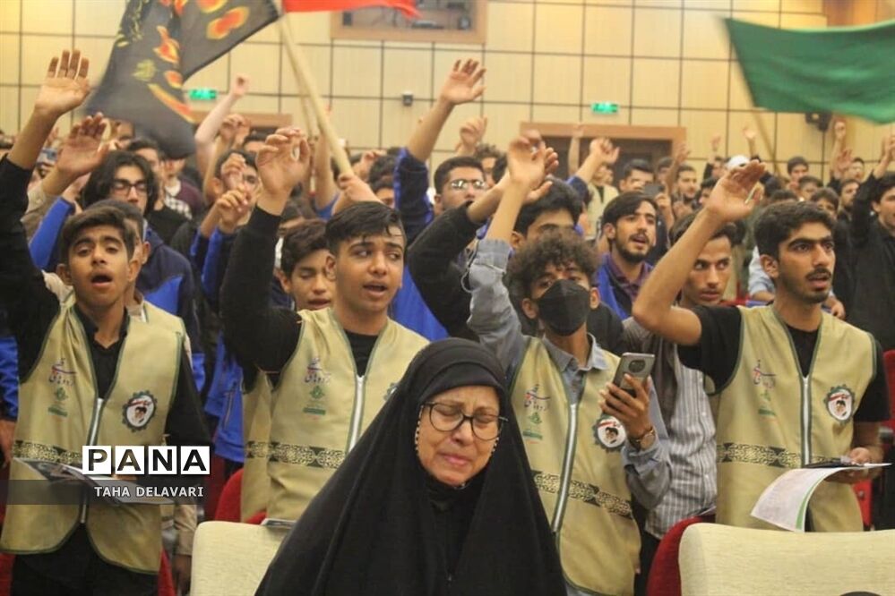 نشست جهاد تبیین در اردوی قطبی اعضای سازمان دانش‌آموزی در اردوگاه دماوند