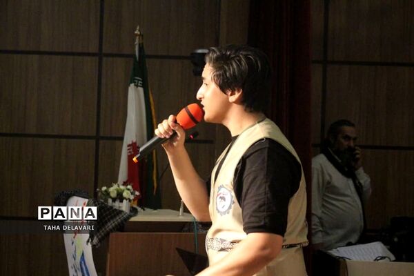نشست جهاد تبیین در اردوی قطبی اعضای سازمان دانش‌آموزی در اردوگاه دماوند
