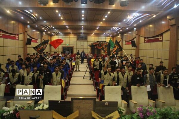 نشست جهاد تبیین در اردوی قطبی اعضای سازمان دانش‌آموزی در اردوگاه دماوند