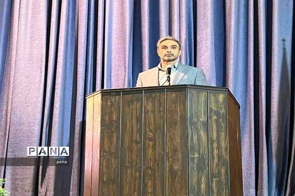 همایش همدلی با شکوفه‌ها ویژه اولیای پیش دبستان و اول ابتدایی