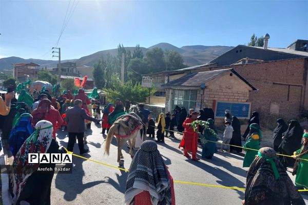 حرکت نمادین ورود اسرای مظلوم کربلا به شهر شام