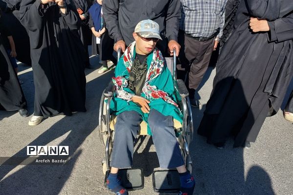 حرکت نمادین ورود اسرای مظلوم کربلا به شهر شام