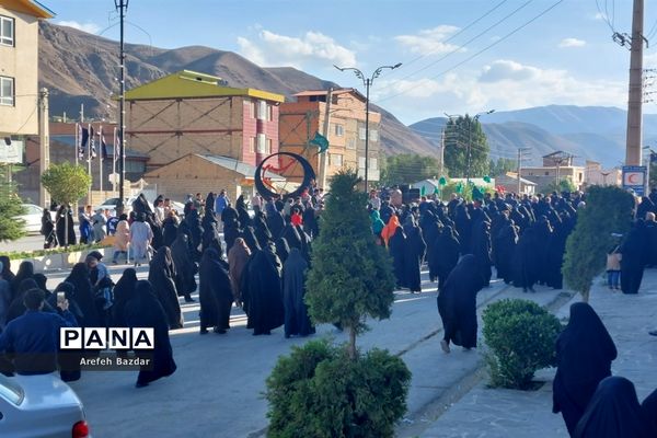 حرکت نمادین ورود اسرای مظلوم کربلا به شهر شام