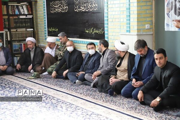 آیین غبارروبی و عطرافشانی مزار شهدا به‌مناسبت هفته دولت