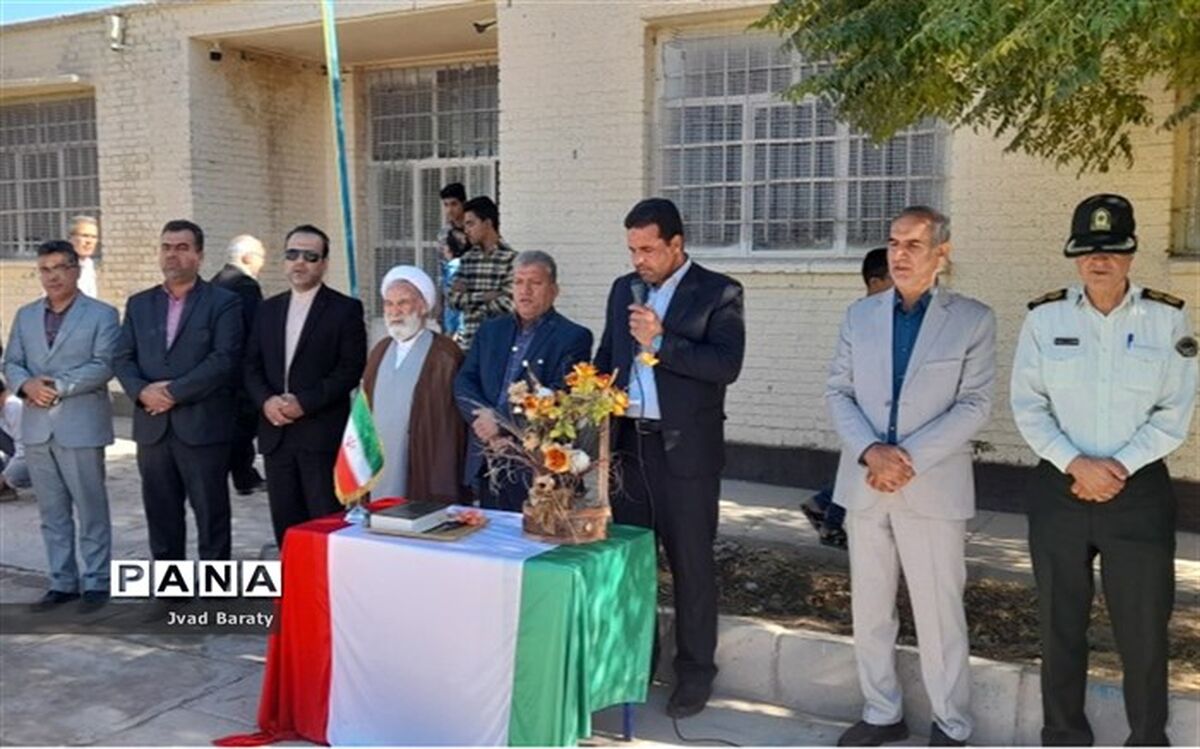مدارس برای دانش‌آموزان باید قرارگاه باشد