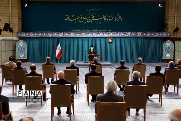 دیدار رئیس‌جمهوری و اعضاء هیئت دولت با رهبر معظم انقلاب اسلامی