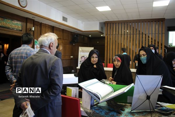 مراسم بزرگداشت هفته دولت به‌میزبانی آموزش و پرورش ناحیه 6 مشهد