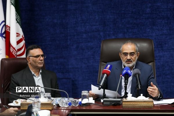 نشست خبری  معاون پارلمانی رئیس جمهوری