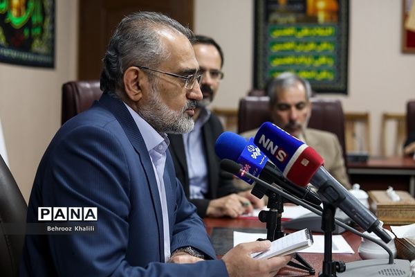 نشست خبری  معاون پارلمانی رئیس جمهوری