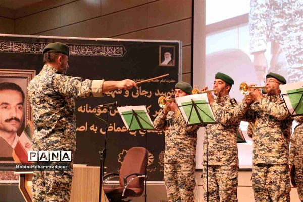 مراسم گرامیداشت یاد و خاطره شهیدان رجایی و باهنر در تبریز