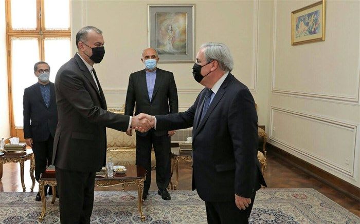 دیدار و خداحافظی سفیر فرانسه با امیرعبداللهیان