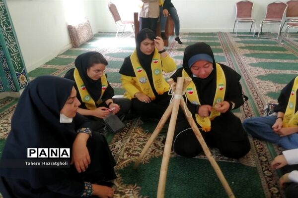 آموزش مهارت تشکیلاتی چوب و گره در دبیرستان عصمت صفادشت ملارد