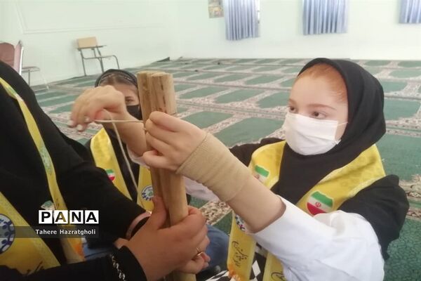 آموزش مهارت تشکیلاتی چوب و گره در دبیرستان عصمت صفادشت ملارد