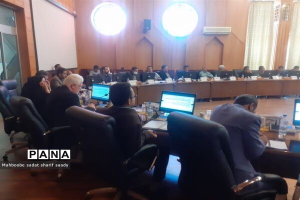 نشست هم‌اندیشی معاونان پرورشی و تربیت‌بدنی ادارات آموزش و پرورش فارس