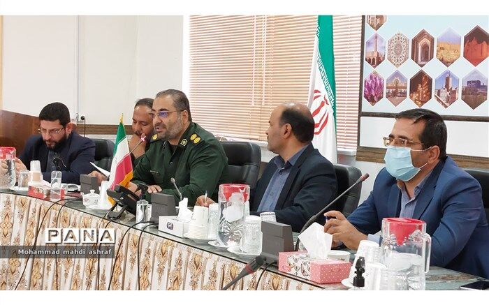 تبیین رشادت‌های شهدا، وظیفه مسئولان است