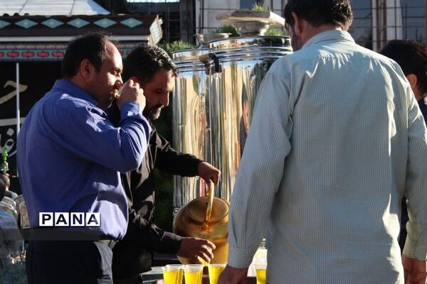 آیین تجلیل از پیرغلامان و خادمان حسینی زنجان