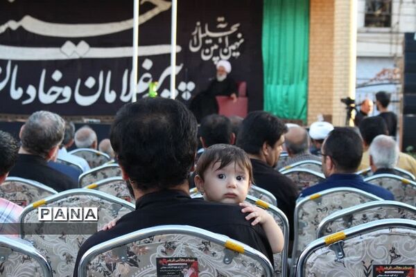 آیین تجلیل از پیرغلامان و خادمان حسینی زنجان