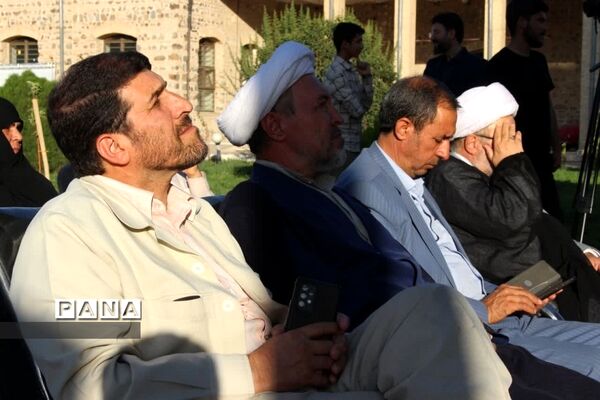 آیین تجلیل از پیرغلامان و خادمان حسینی زنجان