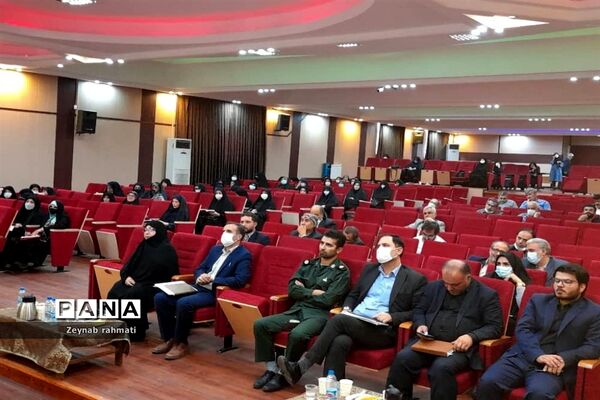 برگزاری جلسه پروژه مهر با حضور مدیران مدارس منطقه ۱۳