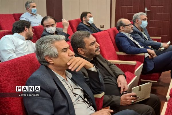 برگزاری جلسه پروژه مهر با حضور مدیران مدارس منطقه ۱۳