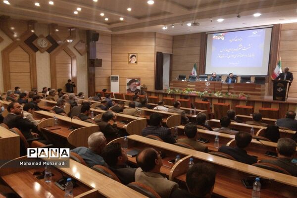 نشست مشترک مدیران مدارس با فرماندار و اعضای شورای اداری کاشمر