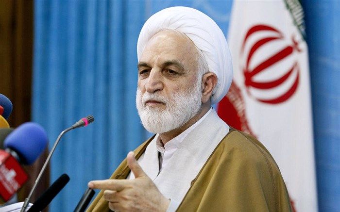 هیچ اختلاسگری آزاد نیست