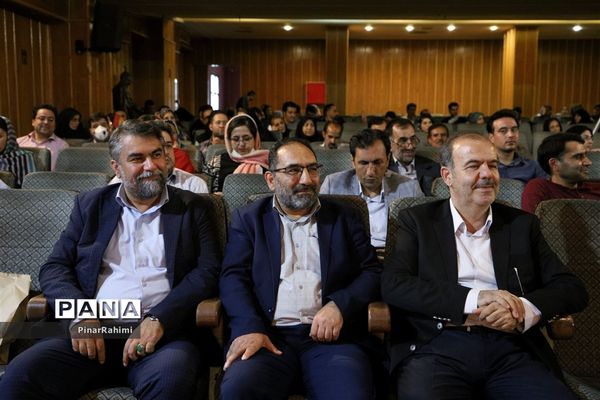 مراسم بزرگداشت مقام خبرنگار