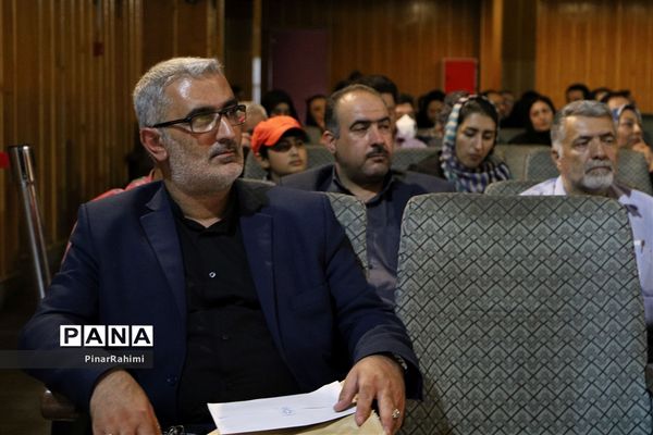 مراسم بزرگداشت مقام خبرنگار