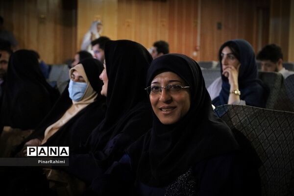 مراسم بزرگداشت مقام خبرنگار