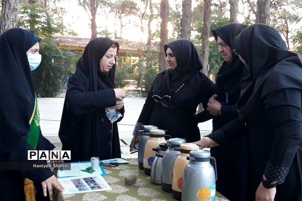 برپایی ایستگاه صلواتی سازمان دانش‌آموزی استان فارس در اردوی ملی قطب ۴، اصفهان