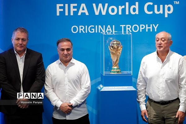 رونمایی از کاپ جام جهانی ۲۰۲۲ در برج میلاد تهران