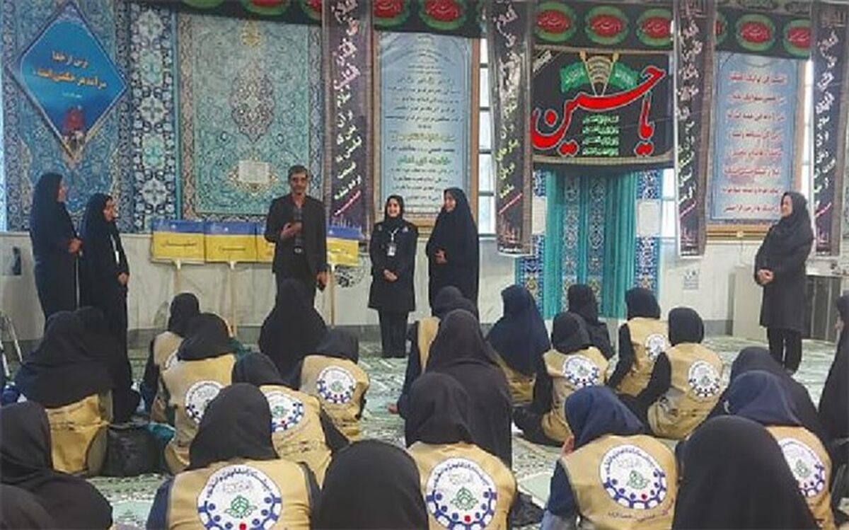 برگزاری دوره خبرنگاری توسط مدرس پانای استان در اردوی قطبی