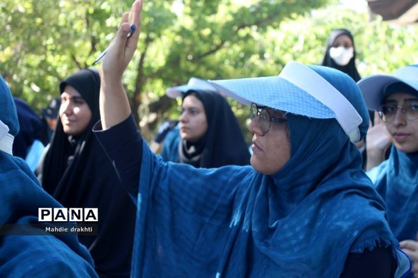 برگزاری کارگاه‌های آموزشی در اردوی قطبی دختران اردوگاه دماوند