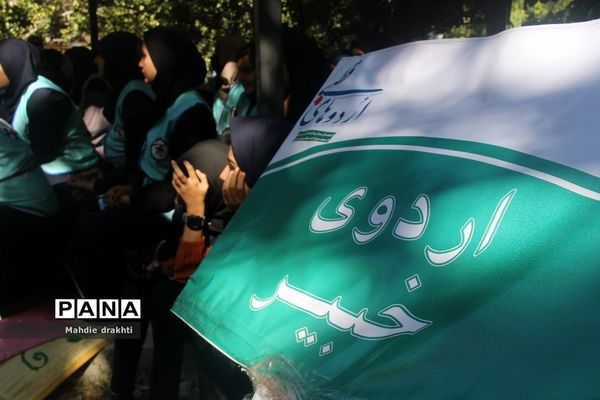 برگزاری کارگاه‌های آموزشی در اردوی قطبی دختران اردوگاه دماوند