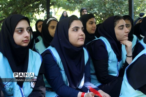 برگزاری کارگاه‌های آموزشی در اردوی قطبی دختران اردوگاه دماوند