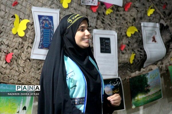 برپایی نماز جماعت در اردوی قطبی دانش‌آموزان -اردوگاه دماوند