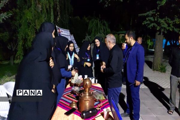 حضور اعضای دختر سازمان دانش‌آموزی البرز در اردوی قطبی دماوند