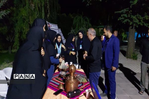 حضور اعضای دختر سازمان دانش‌آموزی البرز در اردوی قطبی دماوند