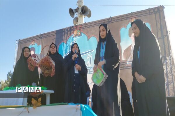 حضور اعضای دختر سازمان دانش‌آموزی البرز در اردوی قطبی دماوند