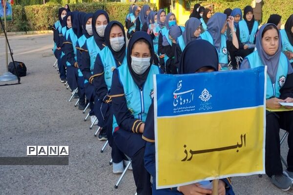 حضور اعضای دختر سازمان دانش‌آموزی البرز در اردوی قطبی دماوند